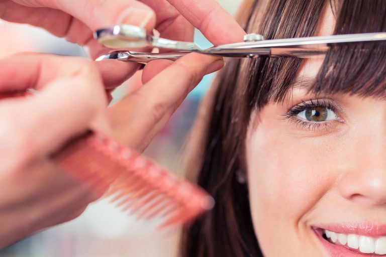 Les clés pour styliser votre frange