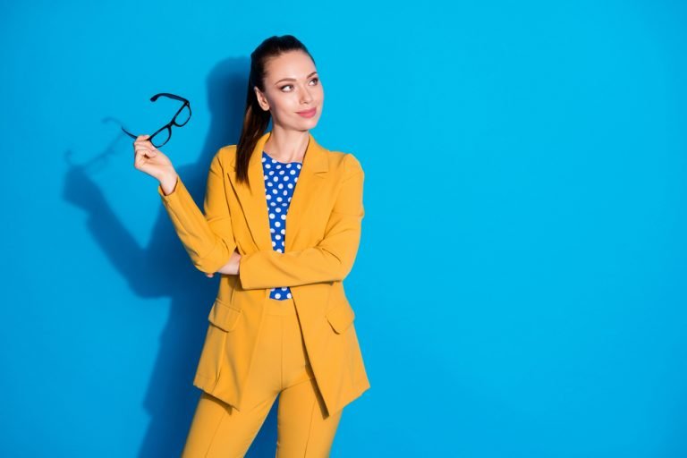 Le blazer femme, pièce incontournable de votre dressing !