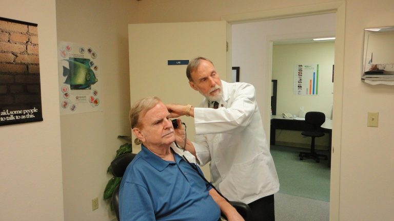 Comment sélectionner son centre auditif ?